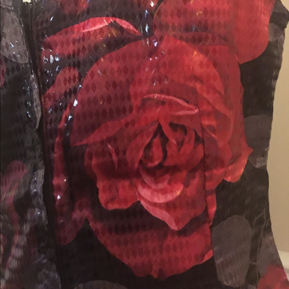 Rose Print LA BELLE Dress with rear split, size 9 - Picture 4 of 4